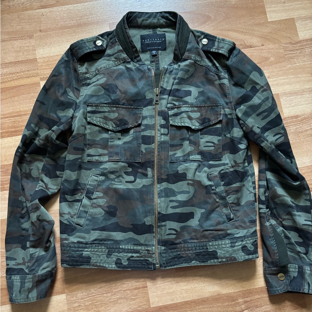 Sanctuary Designed in Los Angeles Women’s Camo Jacket
